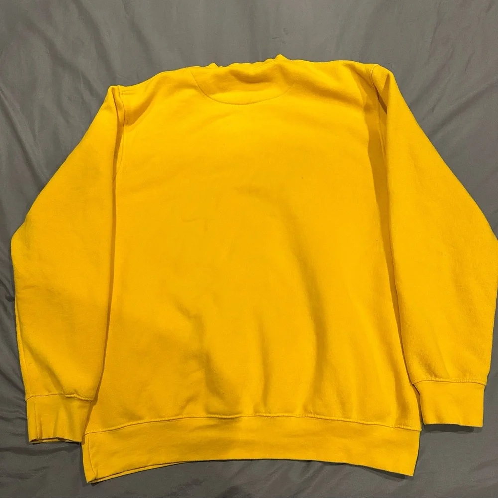 Vintage Nike Crewneck Sweatshirt Size XL Yellow Embroidered Swoosh‎